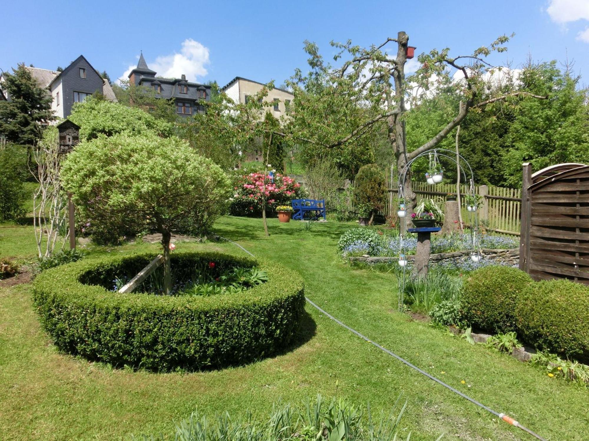 Apartment In Thuringian Forest With Garden Oberweißbach Exteriör bild