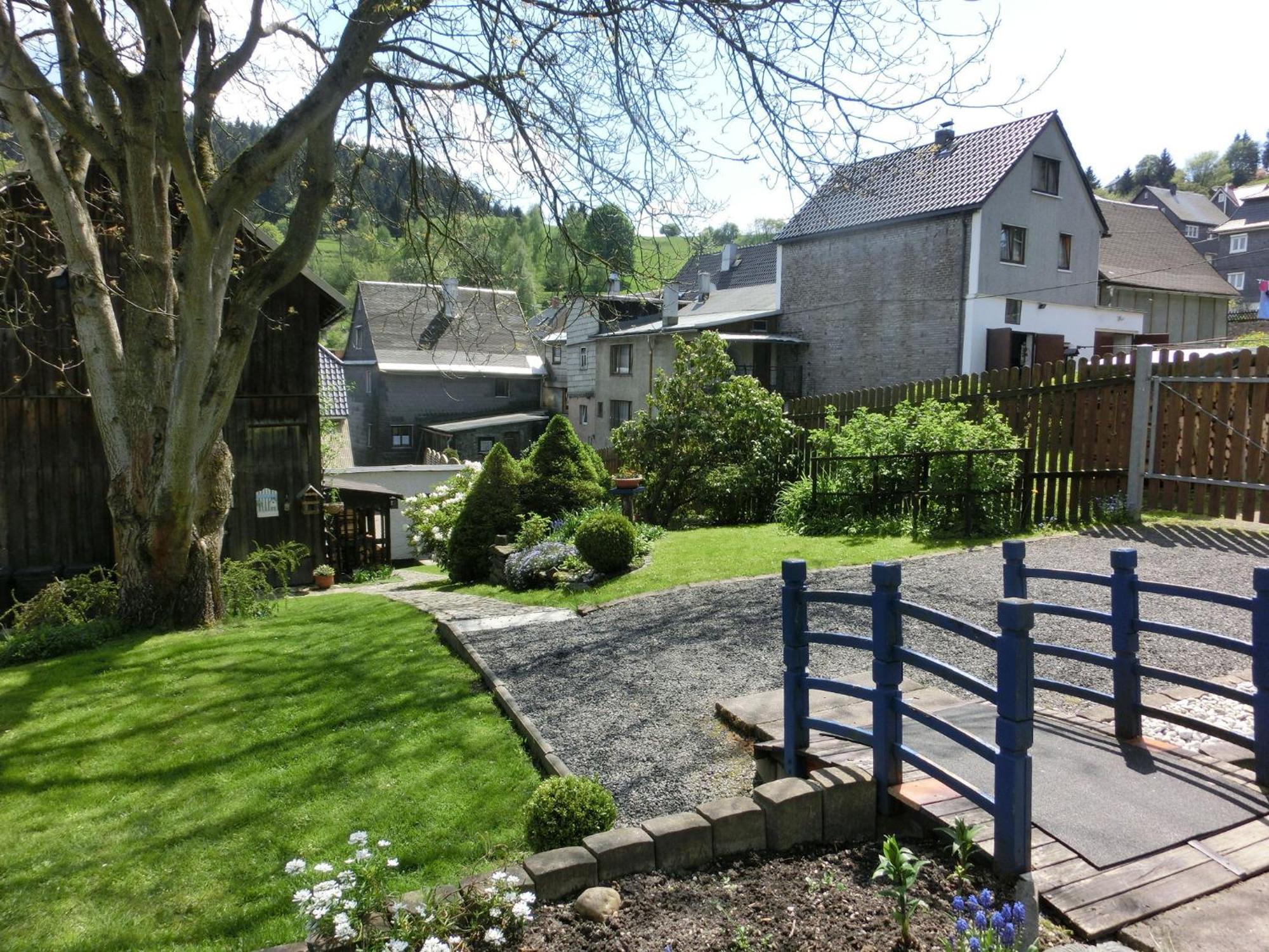 Apartment In Thuringian Forest With Garden Oberweißbach Exteriör bild